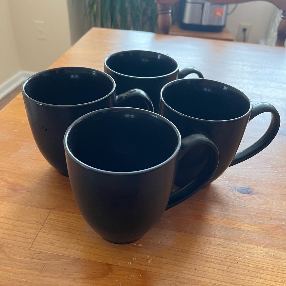 Black mugs set of 4